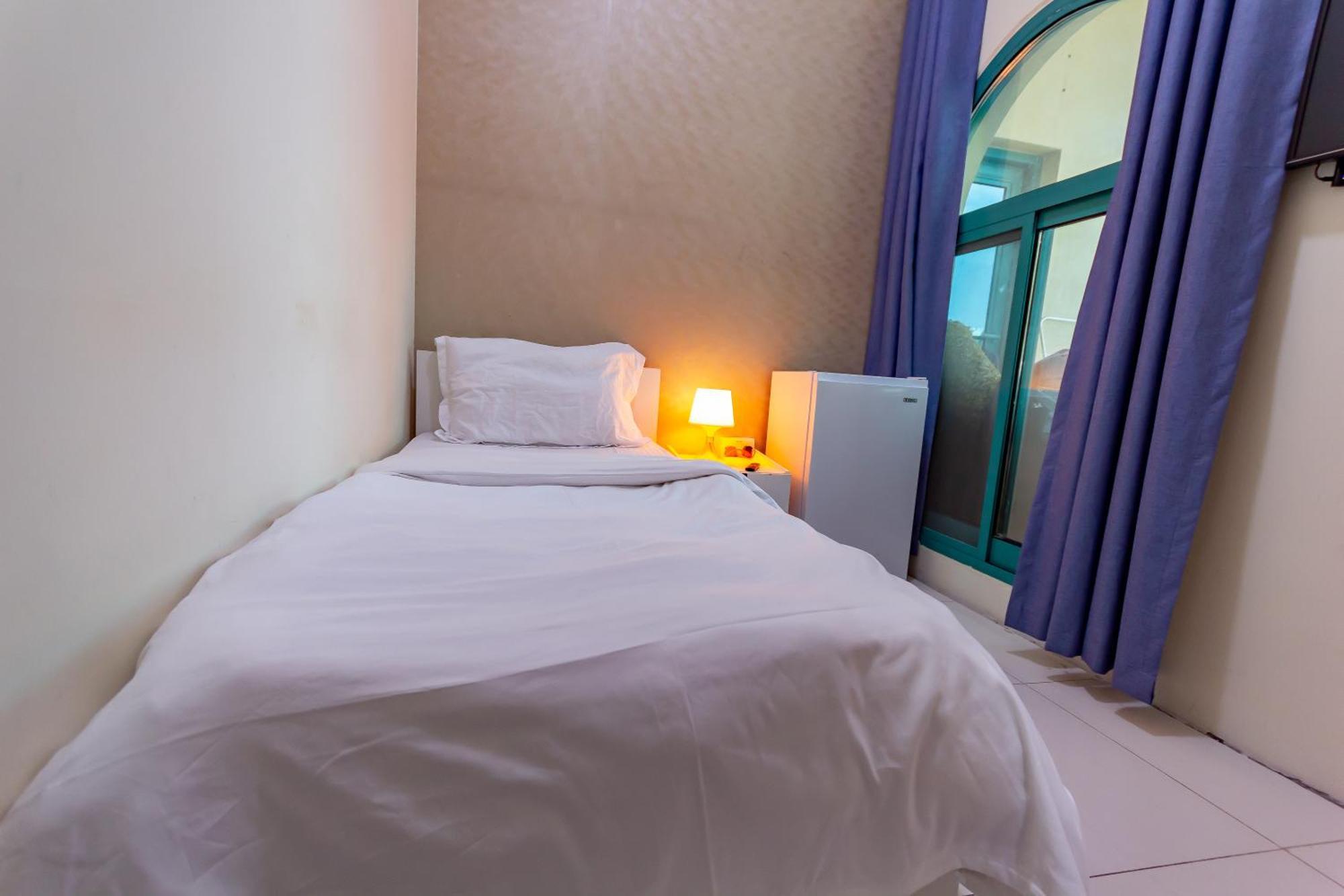 Nice Single Rooms For "Girls" Only In Dubai, Marina Eksteriør billede