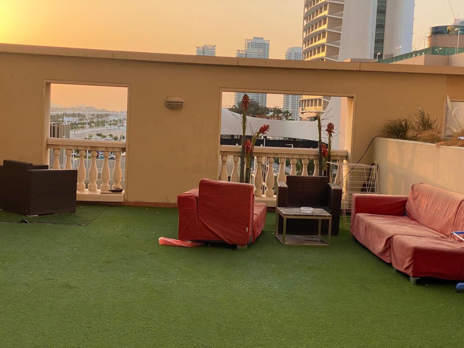 Nice Single Rooms For "Girls" Only In Dubai, Marina Eksteriør billede