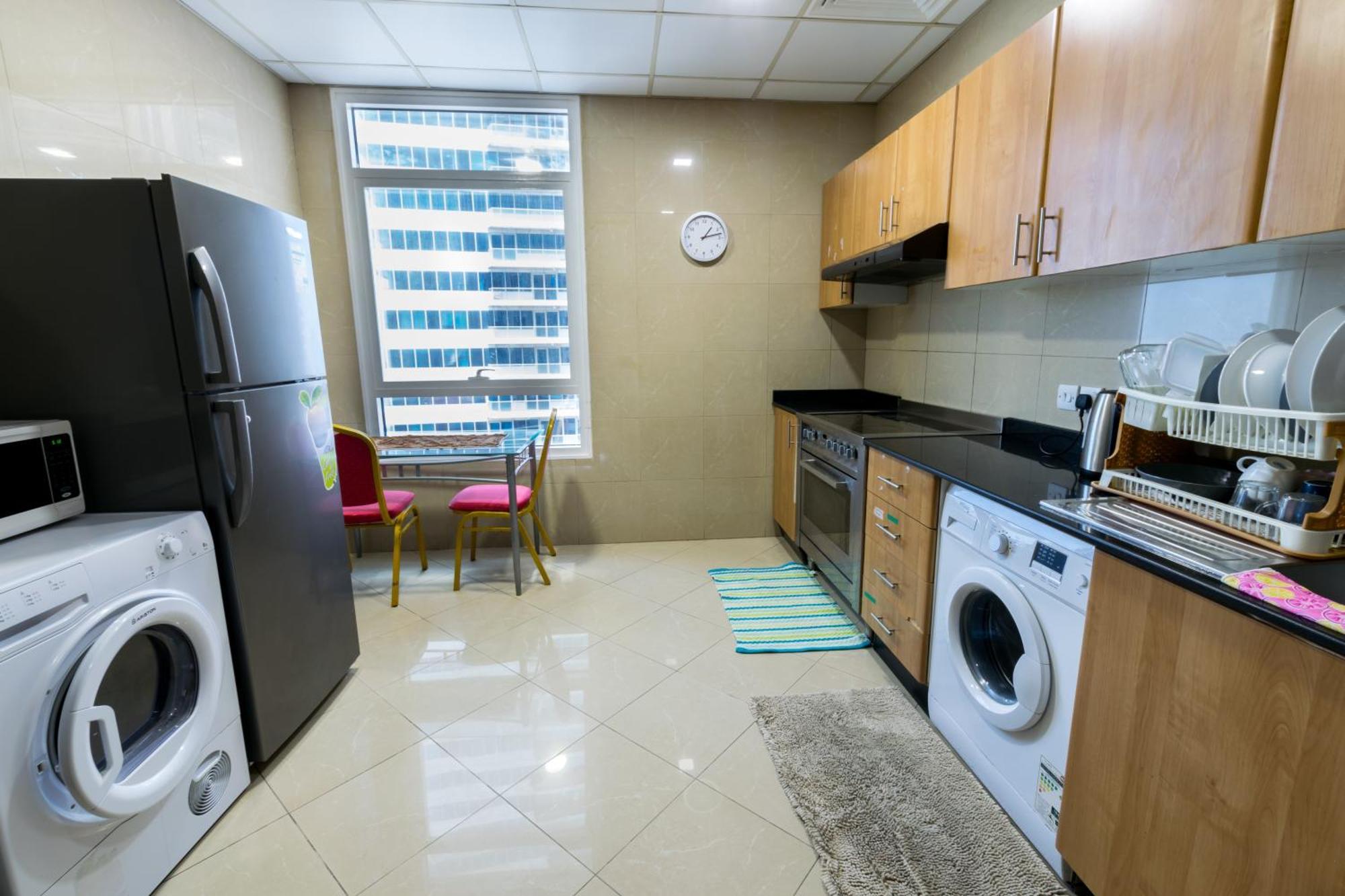 Nice Single Rooms For "Girls" Only In Dubai, Marina Eksteriør billede