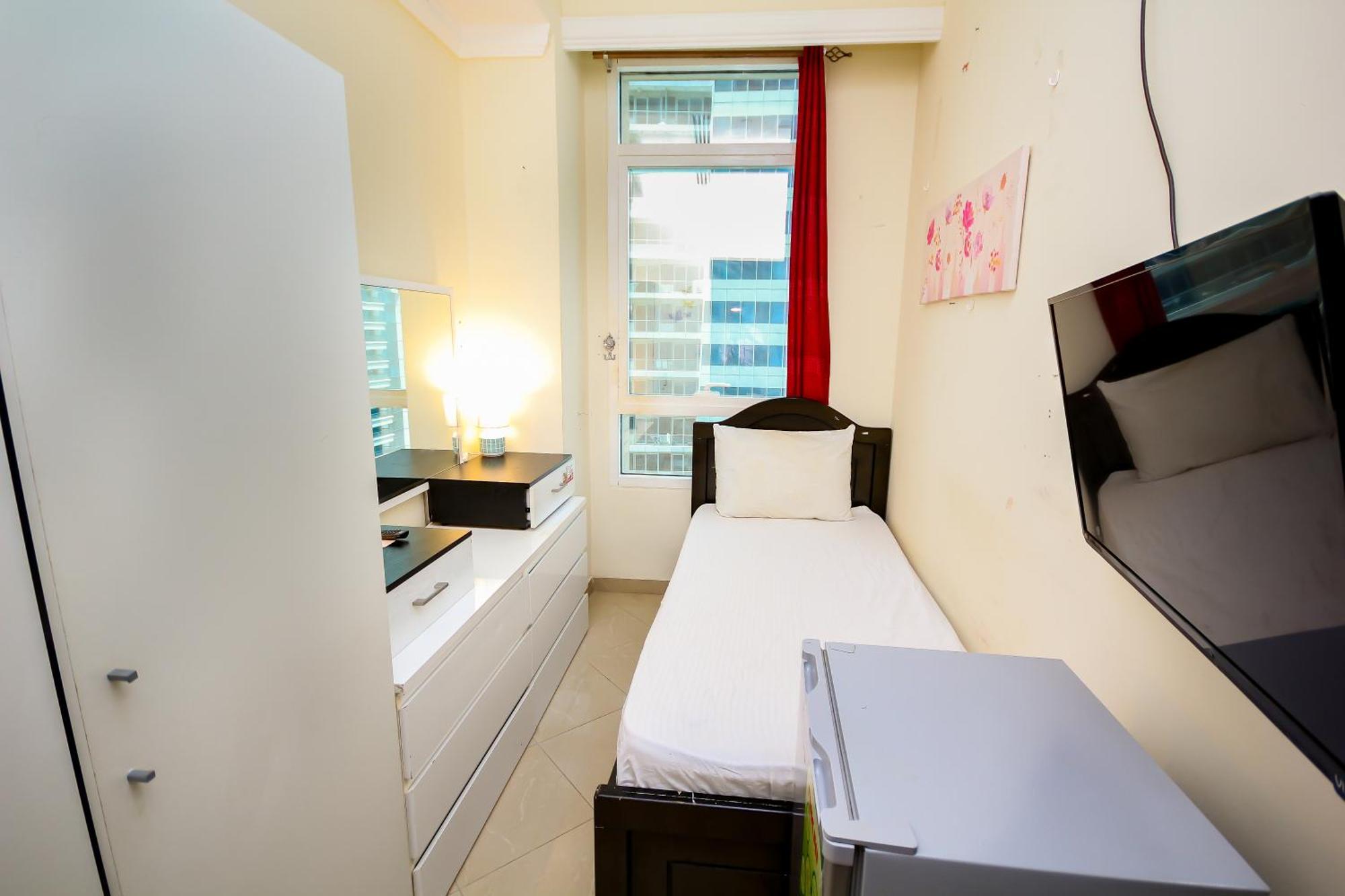 Nice Single Rooms For "Girls" Only In Dubai, Marina Eksteriør billede