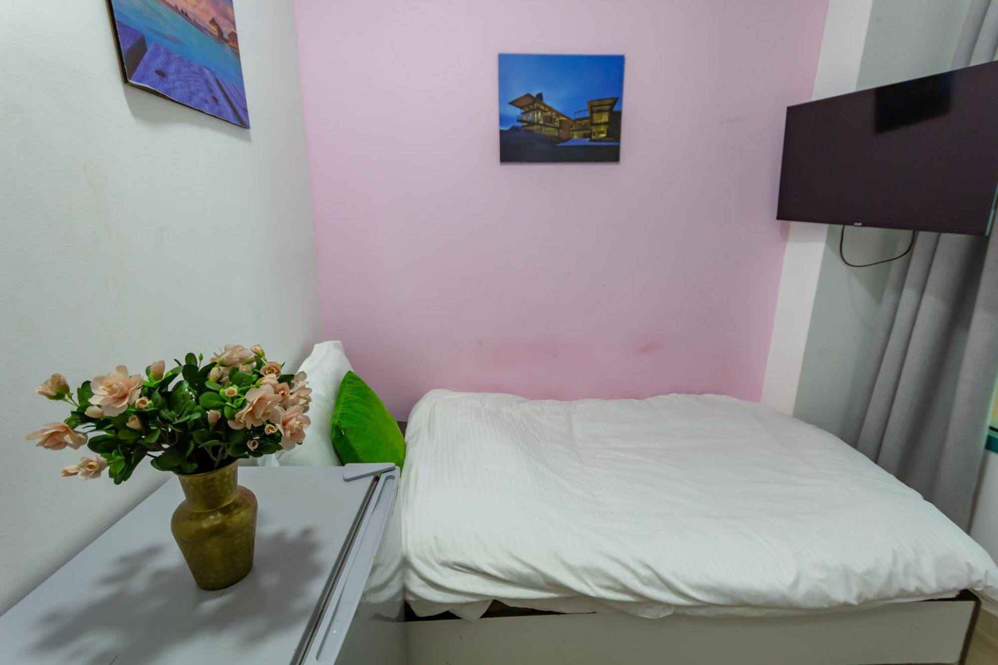 Nice Single Rooms For "Girls" Only In Dubai, Marina Eksteriør billede