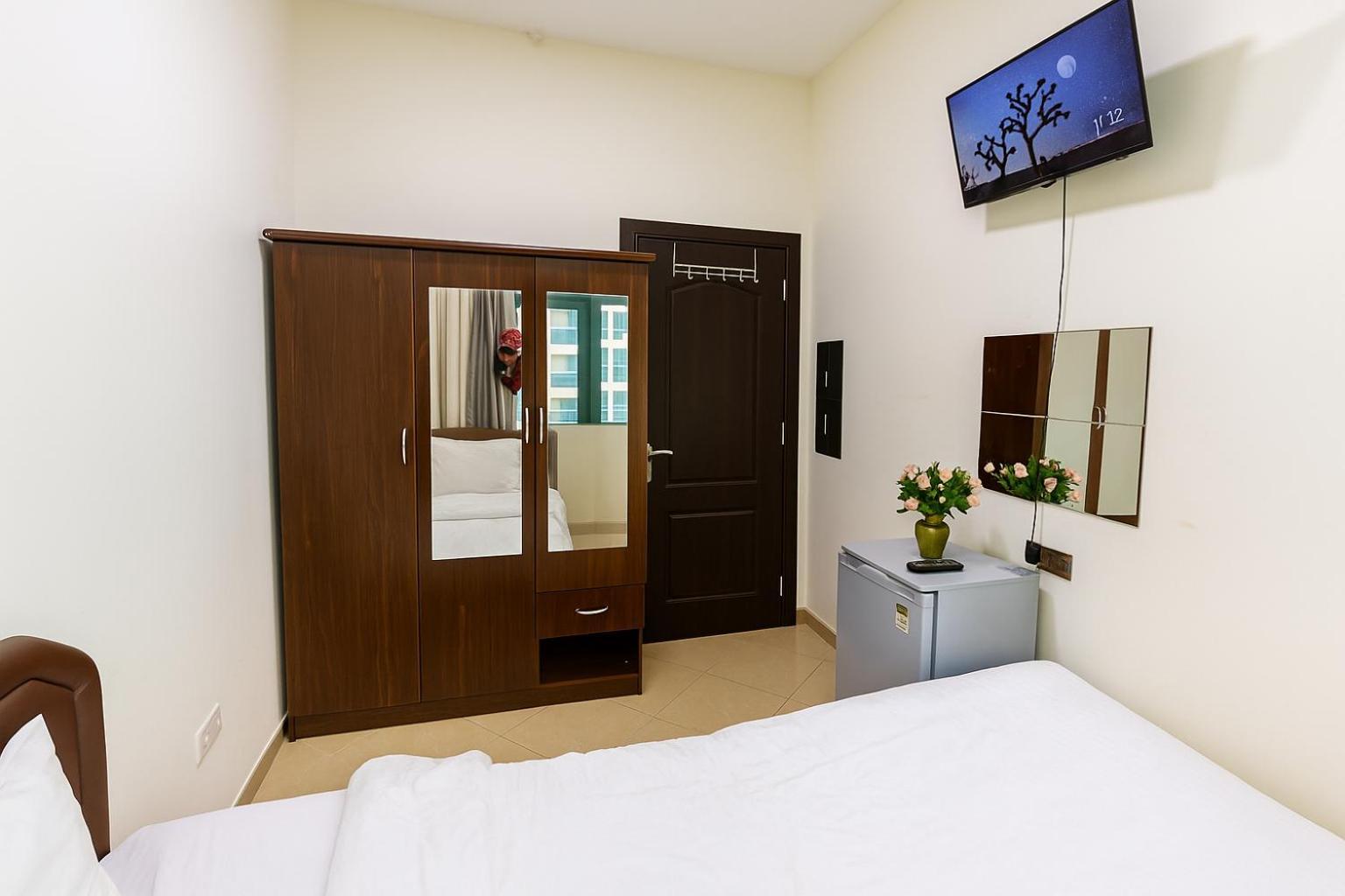 Nice Single Rooms For "Girls" Only In Dubai, Marina Eksteriør billede