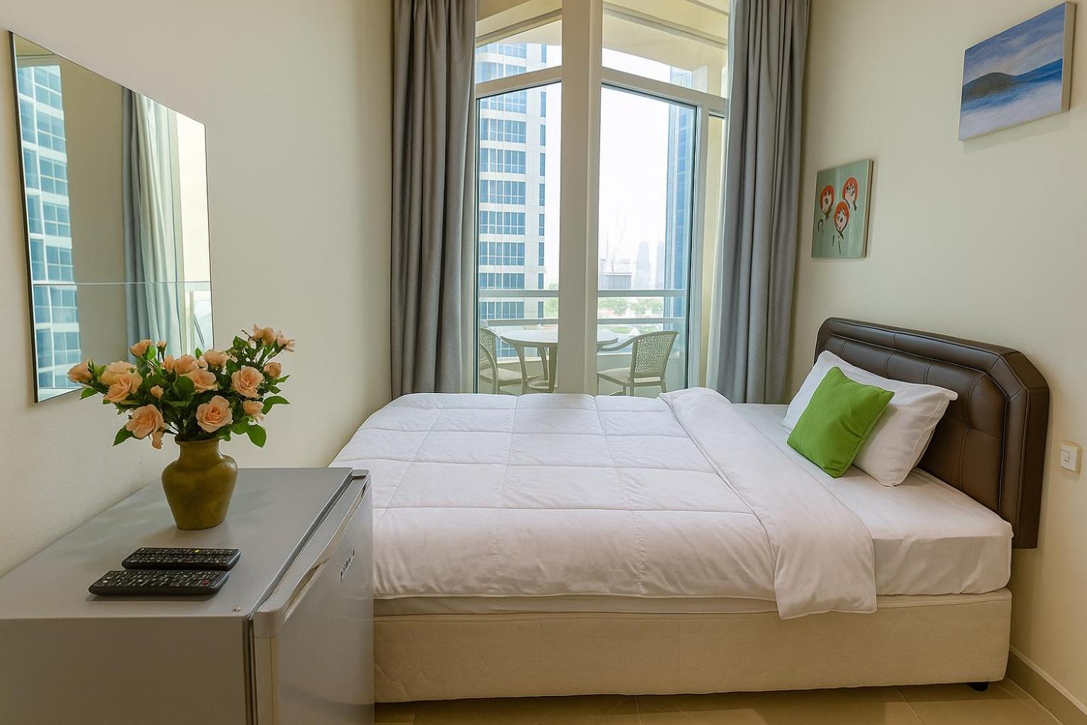 Nice Single Rooms For "Girls" Only In Dubai, Marina Eksteriør billede