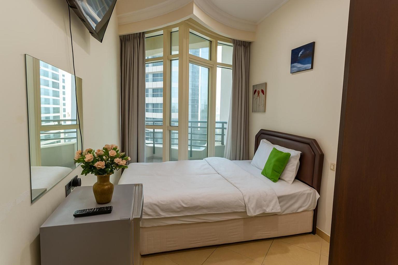 Nice Single Rooms For "Girls" Only In Dubai, Marina Eksteriør billede