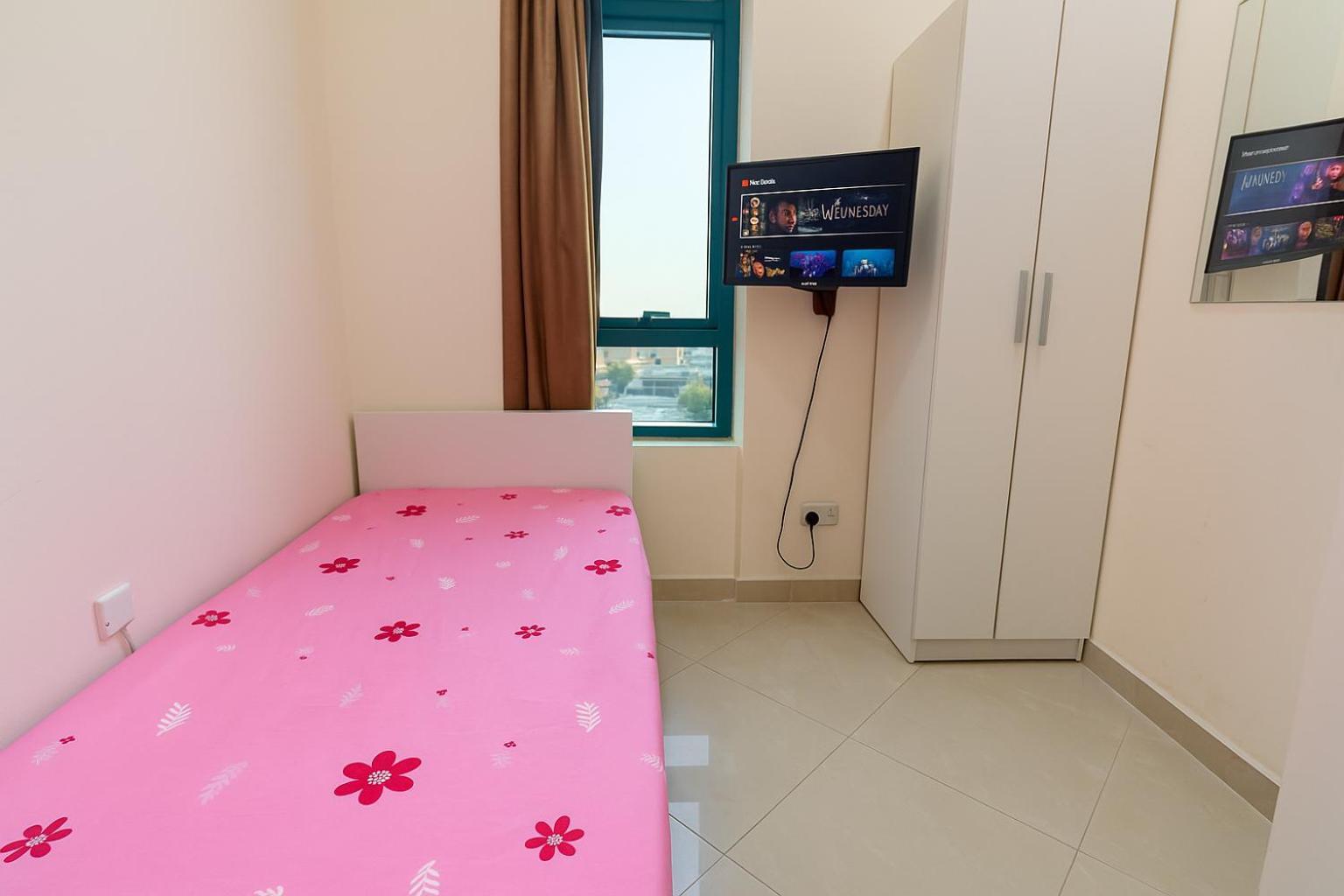Nice Single Rooms For "Girls" Only In Dubai, Marina Eksteriør billede